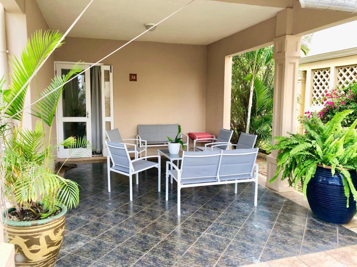 Beachfront Villa In A Beautiful And Secured Complex Flic-en-Flacq 外观 照片