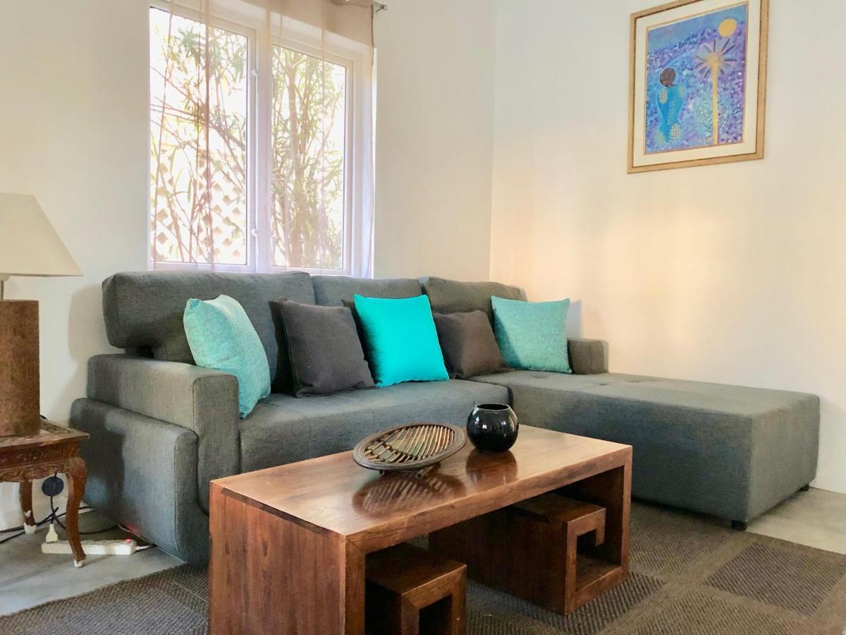 Beachfront Villa In A Beautiful And Secured Complex Flic-en-Flacq 外观 照片