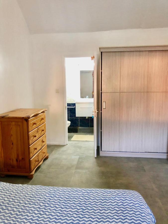 Beachfront Villa In A Beautiful And Secured Complex Flic-en-Flacq 外观 照片
