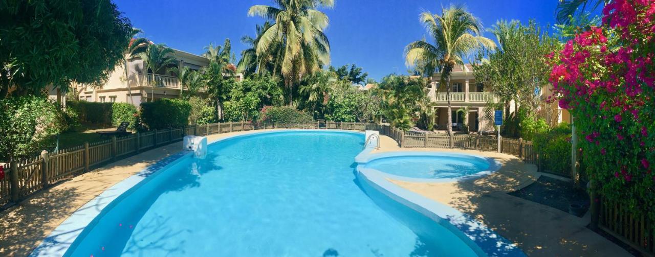 Beachfront Villa In A Beautiful And Secured Complex Flic-en-Flacq 外观 照片